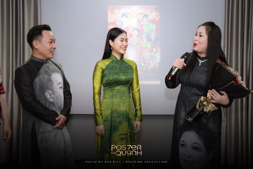 d40c6c606a5428e4531bc24eb7103098 Hàng ngàn poster về nghệ sỹ Việt đẹp lộng lẫy tại triển lãm Poster đâu Quỳnh