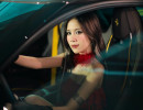Ca sĩ ChangMie gây choáng khi lái siêu xe triệu đô trong MV mới
