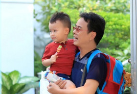 Sao Việt nai lưng kiếm tiền nuôi con khi về già