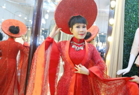 Việt Hương chuẩn bị trang phục lộng lẫy cho gala chung kết Tìm kiếm tài năng 2016