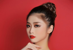 Trương Thái Thùy Dương tự tin khoe đồ dạ hội dự thi Miss Heritage 2017