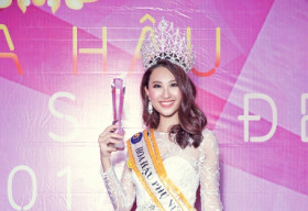 Phạm Anh Thư đăng quang Hoa hậu Phụ Nữ Sắc Đẹp 2017