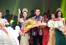 NTK Nhật Phượng đoạt giải Hoa hậu Doanh nhân Thái Bình Dương 2018