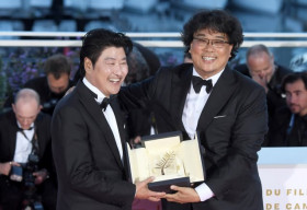 Chưa chính thức công chiếu ở Hàn Quốc nhưng Ký Sinh Trùng đã lập những kỉ lục đáng kinh ngạc