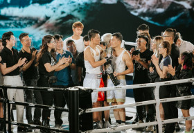 Hạ Xuân Phúc trên sàn đấu boxing The Champion, diễn viên Hiếu Nguyễn có hành động đẹp