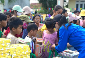 Quỹ Thục Uyên Foundation tổ chức Phiên chợ xanh trẻ thơ vùng cao cho 150 trẻ em Phú Yên