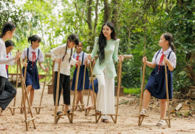 Hoa hậu Lan Anh giới thiệu Khu bảo tồn tre tự nhiên lớn nhất Việt Nam đến Miss Earth
