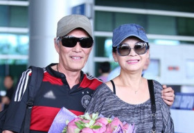 Khánh Ly cùng chồng về nước làm liveshow