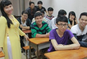 Học trò của cô giáo chuyển giới đỗ đại học cao