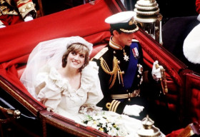Áo cưới công nương Diana trở về với hoàng gia Anh
