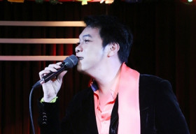 Vỹ Khang dìu người đang yêu trên dòng Bolero