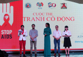 Á hậu Trương Thị May đồng hành cùng VNP+ trong chuỗi sự kiện [Dải băng đỏ 2015]