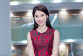 Hoa hậu Thu Thảo giản dị, Noo Phước Thịnh điển trai đi sự kiện