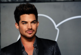 Adam Lambert từng ngủ với nhiều sao nam hạng A không phải đồng tính