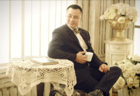 Tự Long hạnh phúc khoe ảnh cưới ngọt ngào bên người vợ mới