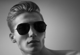 7 mẫu kính nam làm bạn quên đi chiếc Rayban kinh điển