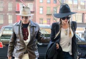 Vợ chồng Johnny Depp xung đột ngay trên phim trường