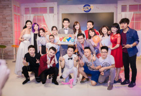 Á khôi Thúy Vân bị trát bánh kem trên sóng trực tiếp VTV