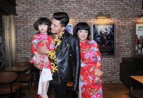 Thúy Nga cùng con gái “quấn mền” dự sự kiện