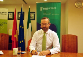Lời khuyên của Đại sứ Ireland tại Việt Nam dành cho LGBT Việt