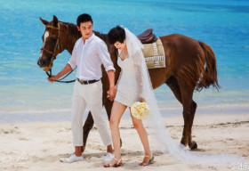 Xuýt xoa với bộ ảnh cưới mới đẹp lung linh của vợ chồng Lục Nghị