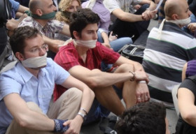 Tình trạng khẩn cấp của cộng đồng LGBT trên toàn thế giới
