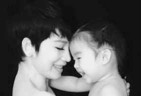 Siêu mẫu Xuân Lan: Làm ơn, để mẹ con em yên!