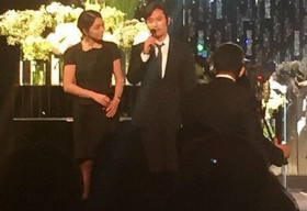 Vợ chồng Lee Byung Hun sánh đôi đi dự đám cưới