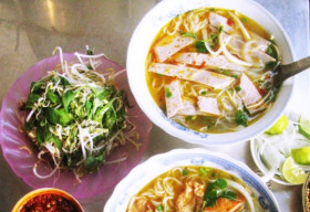 Bún, bánh canh chả cá – đặc sản bình dân của Quy Nhơn