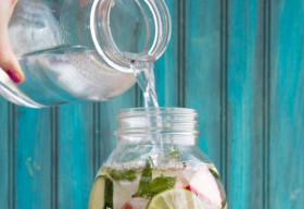 4 món detox water làm nhanh để thanh lọc cơ thể và giảm mỡ thừa