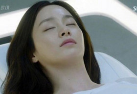 Khán giả bức xúc vì Kim Tae Hee kiếm 800 triệu chỉ để… diễn cảnh ngủ