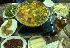 Về Hải Phòng ăn lẩu cua đồng