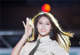 Những nữ thần KPop khiến quân đội Hàn cũng phải rung động