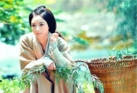 Tiểu cốt Triệu Lệ Dĩnh đẹp thanh tú trong Vân Trung Ca