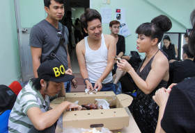 “Ơn giời, cậu đây rồi!” tung ảnh hậu trường vui nhộn