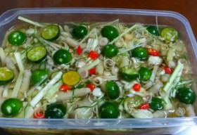 Chân gà ngâm nước mắm, ngon cơm cuối tuần