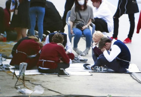 Fan phẫn nộ vì Seventeen bị công ty quản lý ngược đãi
