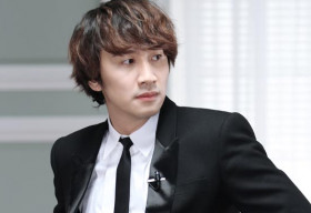 Lee Kwang Soo dẫn đầu top 8 sao Hàn kiếm bộn tiền 2015