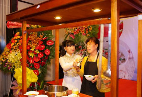Nấu tiệc Tết chỉ 5 phút với thực phẩm cốt Long Hoàng Quân