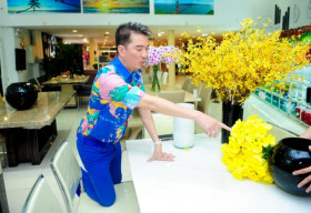 Mr Đàm đầu tư nội thất cho phòng trà mới mua lại