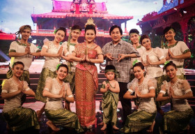 Con trai 2 tuổi của Kim Tử Long dạn dĩ diễn hài