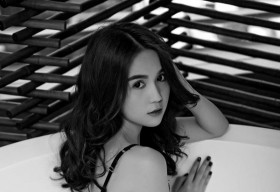 Bí quyết vòng eo 56 của Ngọc Trinh