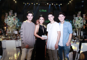 My Trần bối rối khi chạm mặt các hotboy Thái Lan