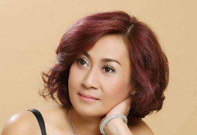 Ái nữ ‘ông vua ba ngôi’ Hùng Cường tái ngộ công chúng sau 15 năm