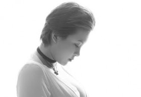 Hoa Di Linh bất ngờ làm mẹ đơn thân