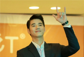 Đại sứ du lịch Thái Lan Mario Maurer giao lưu cùng fan Việt