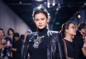 Phong cách thời trang của Trương Quỳnh Anh khiến sao Hàn hâm mộ