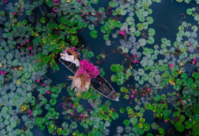 Phương Thanh thể hiện ‘con người khác’ qua MV Về Quê