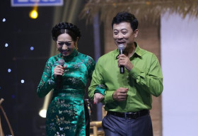 Vân Sơn âu yếm gọi ‘mình ơi’ với đàn chị Ý Lan