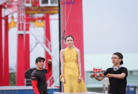 Fung La – ‘nấm lùn’ Vietnam’s Next Top Model 2016 – khóc ngất vì catwalk trên không